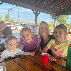 Meet your Posher, Ellen